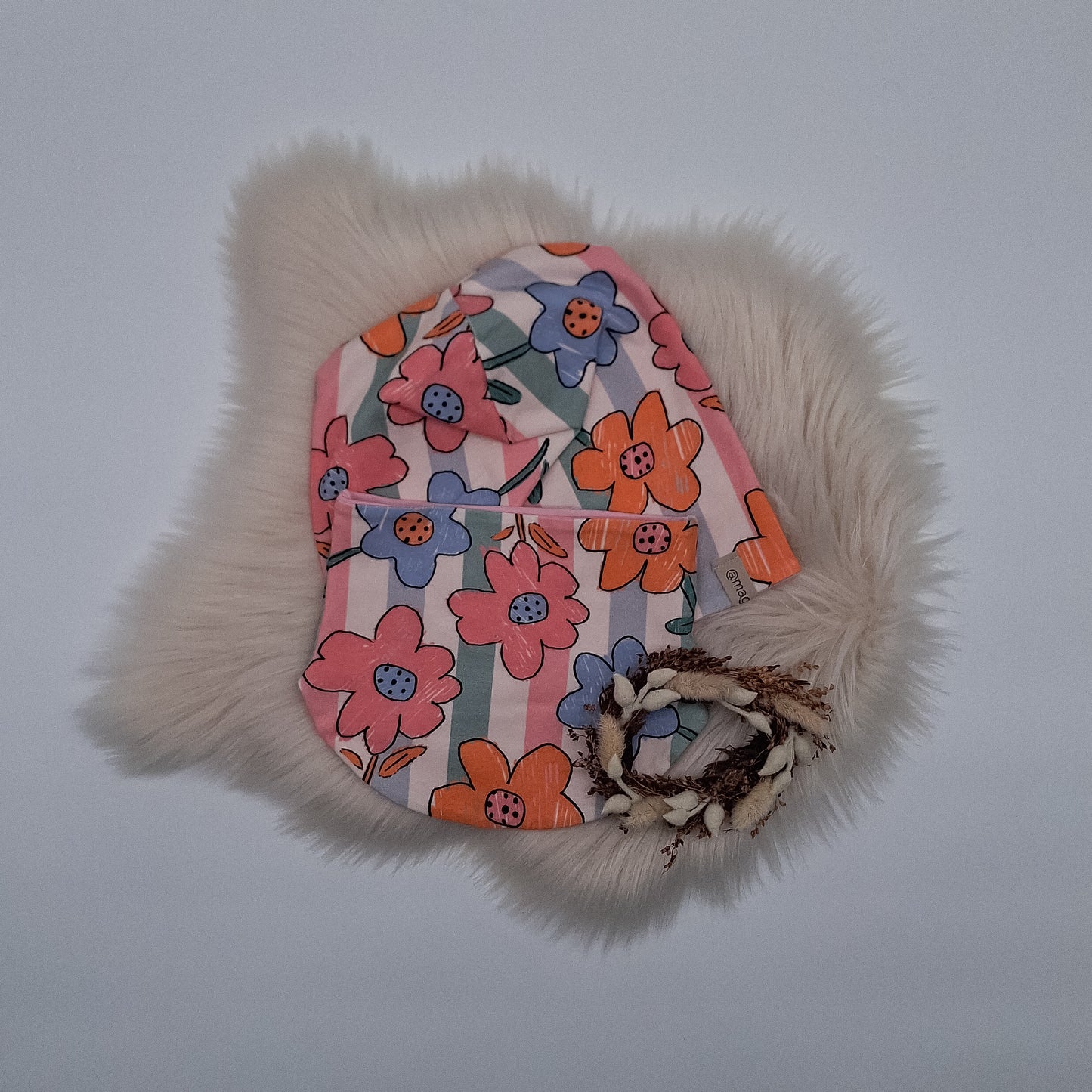 Beanie und Loop Flower Scratch