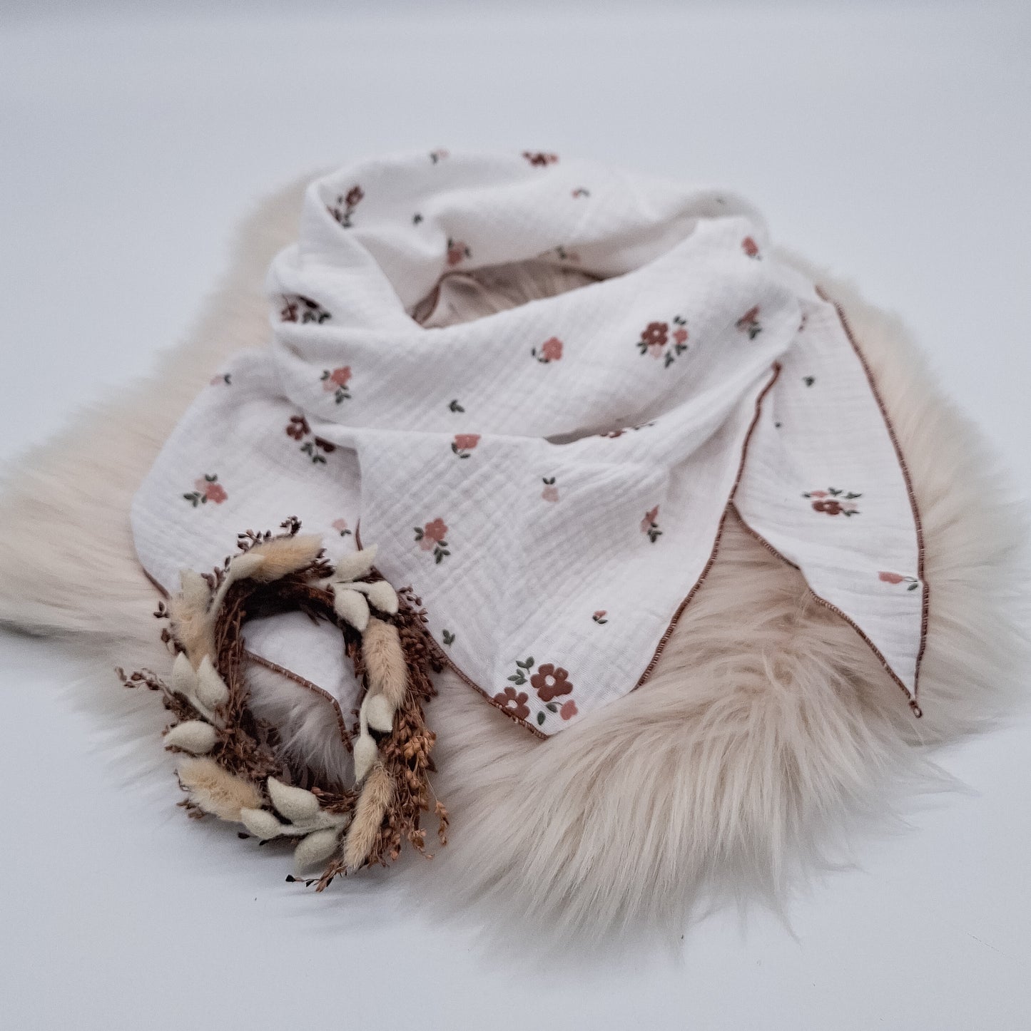 Halstuch Musselin Blumen rot