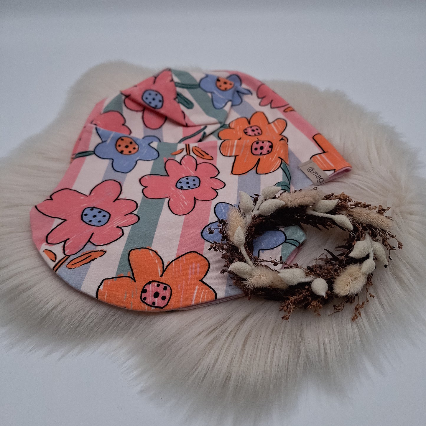 Beanie und Loop Flower Scratch