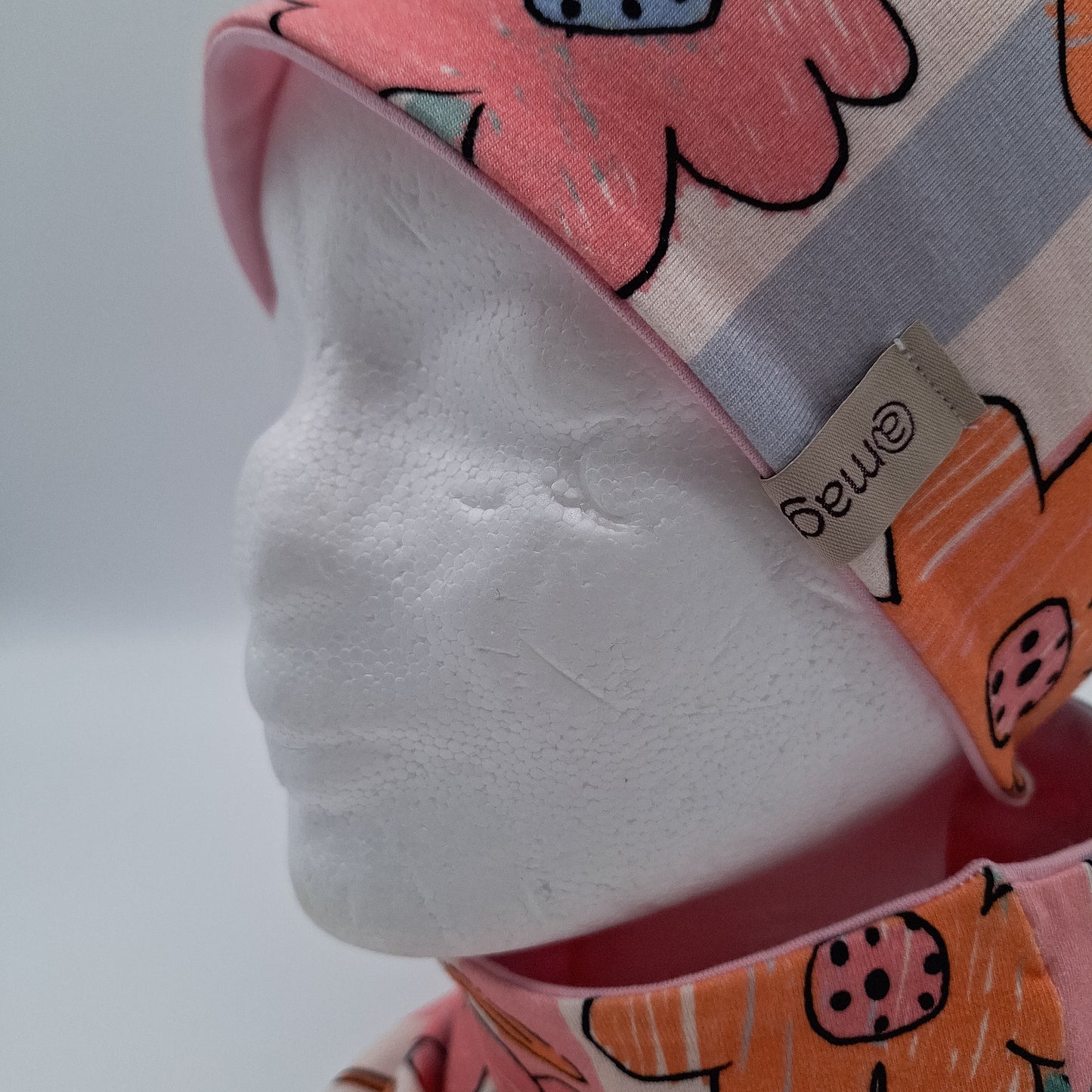 Beanie und Loop Flower Scratch